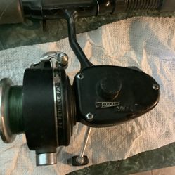 Vintage Garcia 3000 High Speed Spinning Reel, Made in Japan, Excellent  Condition And Abu Garcia 500 Graphite Pole for Sale in Joliet, IL - OfferUp