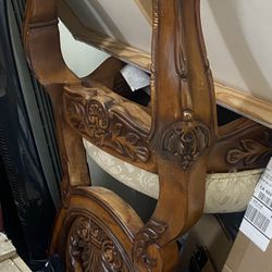Dining Table  And 6 Chairs