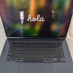 MacBook Air m3 15 inch 16GB