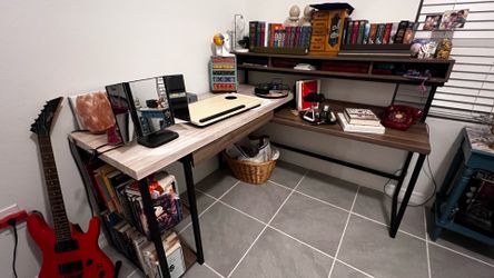 Modern L-Shaped Corner Desk with Hutch & Storage