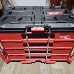 Milwaukee
PACKOUT 22 in. Modular 4-Drawer Tool Box with Metal Reinforced Corners and 50 lbs. Capacity