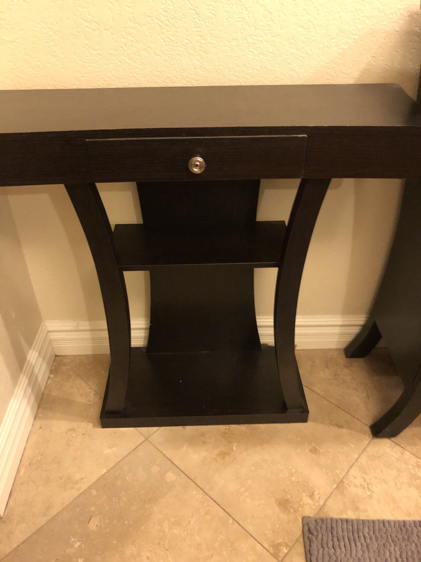 Dark Brown Table Stand Small Chip