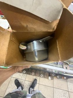 VINTAGE TOYOTA TRANSISTOR / VOLTAGE REGULATOR (VR 8453 / 4312) - NOS