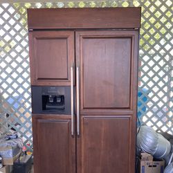 Refrigerator In Good Working Conditions $1500