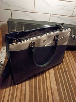 Lovevook woman's laptop bag.