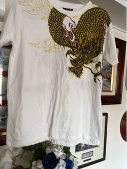 Dragon tshirt size medium