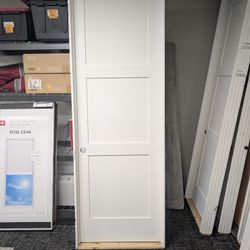 White Wooden Door With Frame (D4)