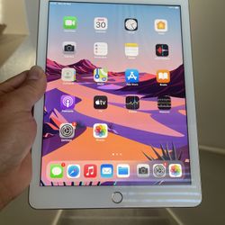 Sale Brand New iPad 5 generation 128 gb Have Cellular And 4G