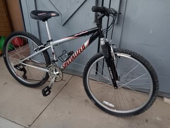 SPECIALIZED. Hard Rock. 24"tires
