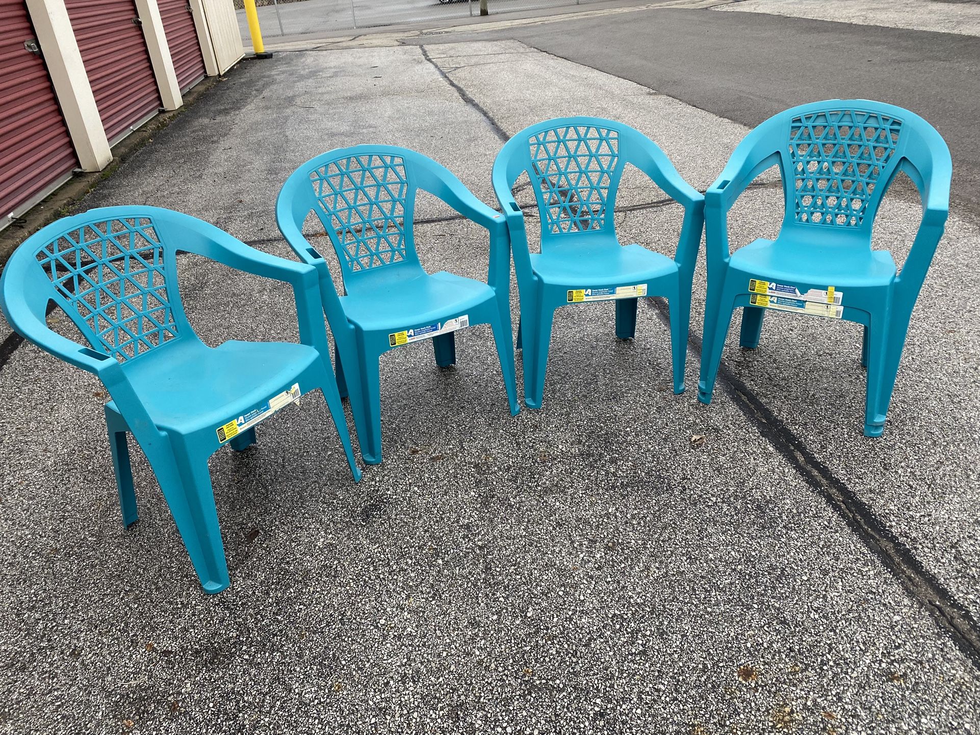 5 New Indoor/Outdoors Chairs