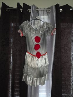Pennywise girls costume