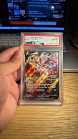 2021 Pokemon SWSH Sylveon V 184/203 PSA 10