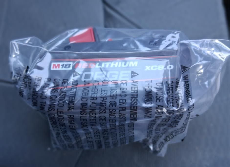 Milwaukee M18 forge battery 8ah 