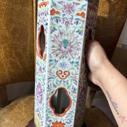 Chinese antique vase table lamp