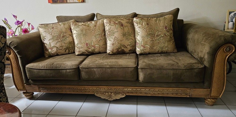 Sofa & Love Seat, Side & Center Tables