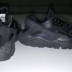 Nike Air Huarache Women size 8.5