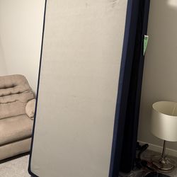 SEALY King (2) Twin XL mattress Spring Boxes like new