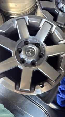 Toyota stock 17x7 wheels