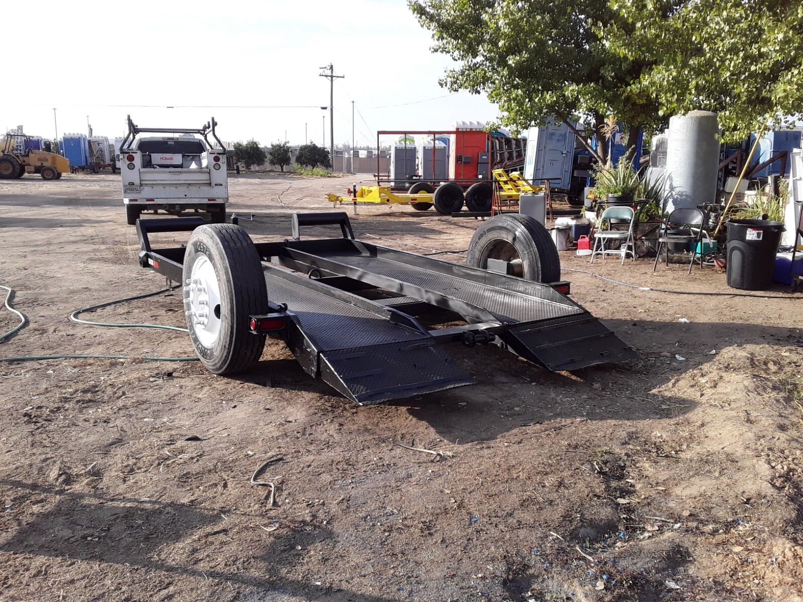 Tractor forklift trailer