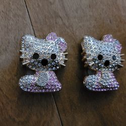 Lot Of 2 Metal Kitty Shoe Charms 