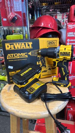 DEWALT ATOMIC 20-Volt Lithium-Ion Cordless 1/2 in. Compact Hammer Drill with 3.0Ah Battery, Charger and Bag