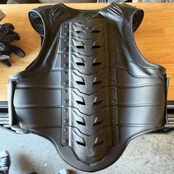 Motorcycle Vest / Ramps / Hauling Strap / F&R Stands