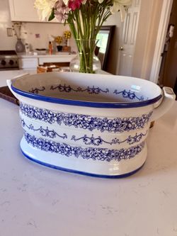 CERAMIC POT