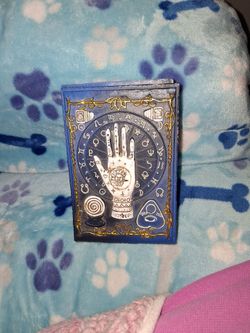 Magic trinket box