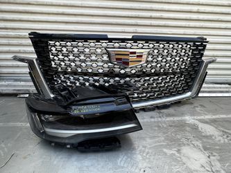 🔵2022 Cadillac Escalade, OEM RH Headligth End From Grille