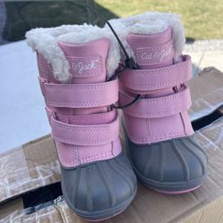 Winter boots size 5