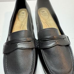 Womens Time And True Black Loafers Size 9.5W 