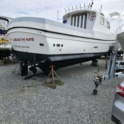 1995 32 Foot Gaski Boat 