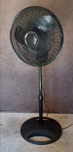 Lasko standing fan