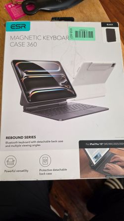 ESR iPad Pro 13inch 360 keyboard case