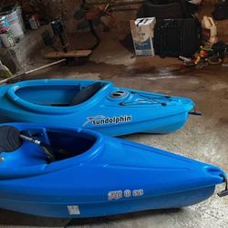 2 kayaks for 300 cash