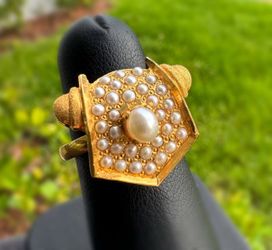 Art-Deco Jewelry 22k solid yellow  natural pearl bark knight ring size 8.00