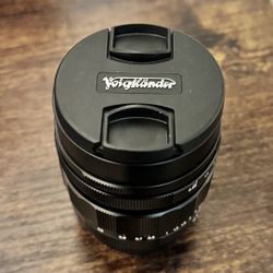 Voigtlander 42.5 mm Lens