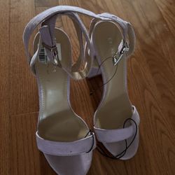 Express Lavender Shoes Size 6