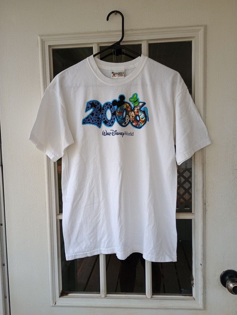 Vintage Walt Disney World T-shirt Adult Size XLarge White Short Sleeve Mens 2006