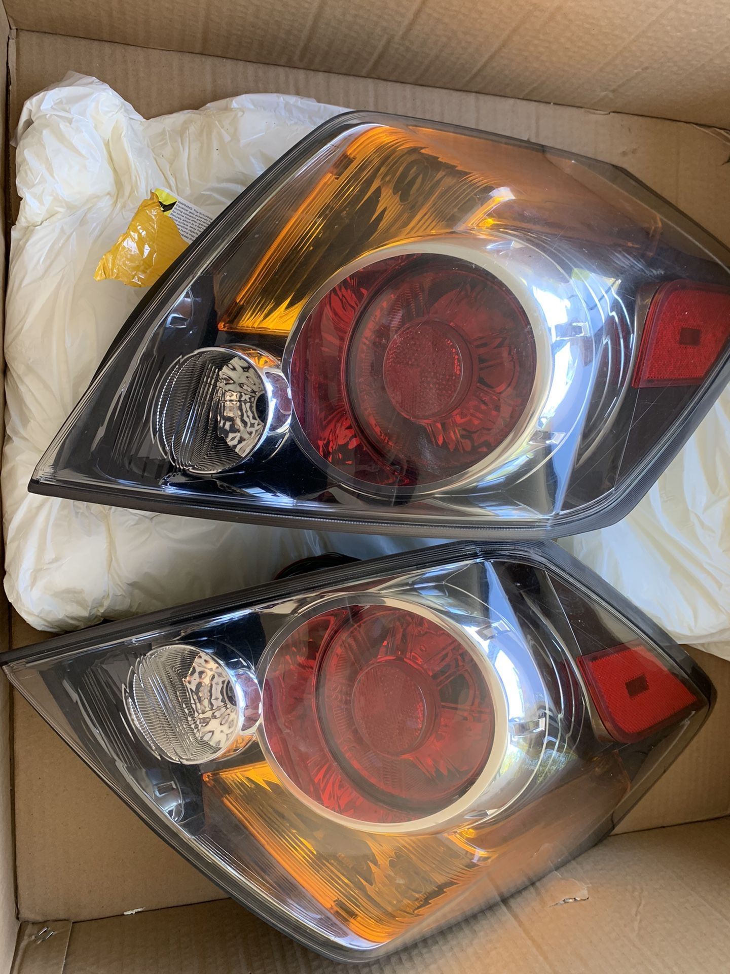 2010 Nissan Altima Taillights