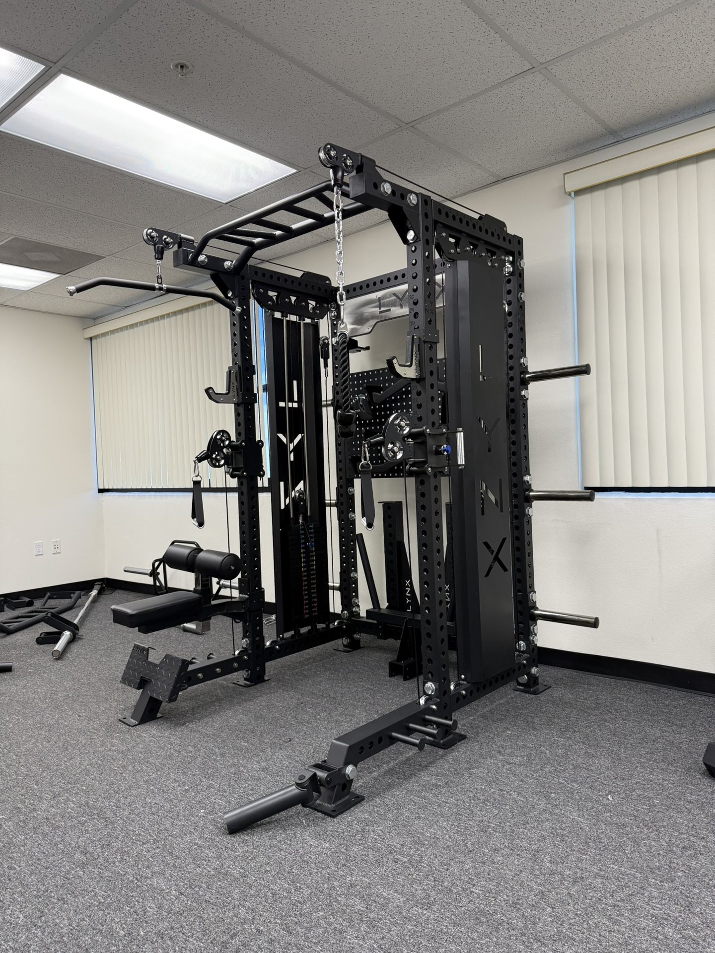 LYNX PRO Ultimate Half Rack Functional Trainer/Gym Equipment