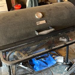 Charcoal Bbq Grill / Smoker