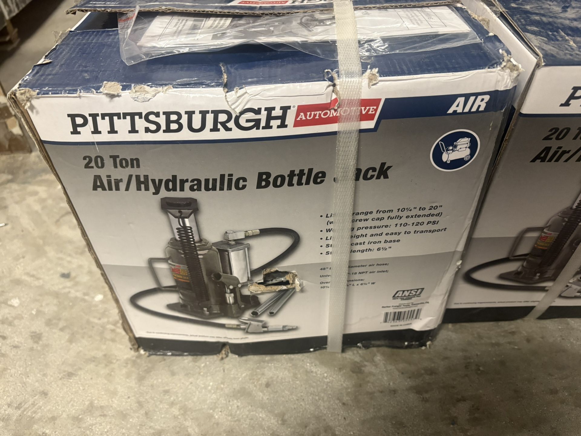 PITTSBURGH 20 Ton Air/Hydraulic Bottle Jack