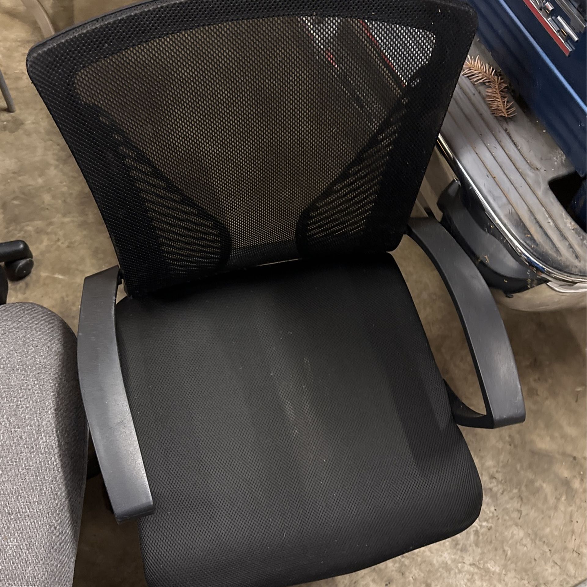 Black Mesh Office Chair