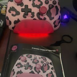 IINE Artemis Leopard Wireless Controller W Charging Station