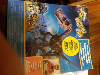 2 dinosaurs building https://offerup.com/redirect/?o=dG95cy5vbmU= is solar the other is not