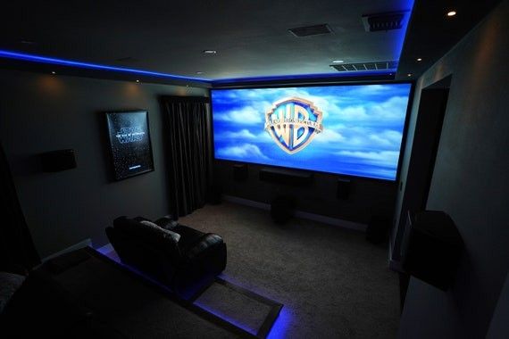 Brand New Led Projector Hd I USB VGA Pro White New