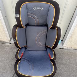 AIDIA BOOSTER SEAT 