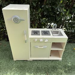  Pottery Barn Kids All-in-1 Retro Play Kitchen