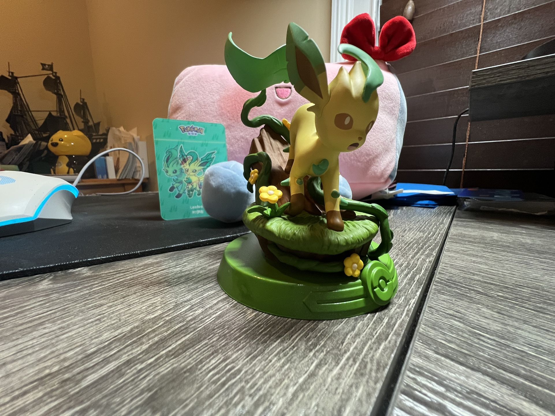 Leafeon Pokemon Figure